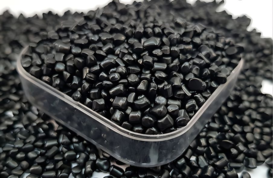 https://www.sumiranmasterbatch.com/wp-content/uploads/2025/08/Black-Masterbatch-1.jpg